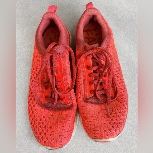 UNDER ARMOUR WOMEN’S LIGHTENING 2 - Picture 2 of 7